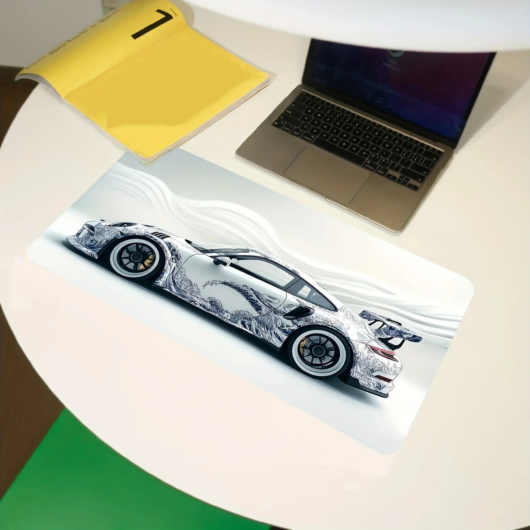 MousePad Gamer XGZ Grande - Design Carro Esportivo Branco | Base Antiderrapante e Lavável - Para Gamers e Escritórios - UpgradeJá